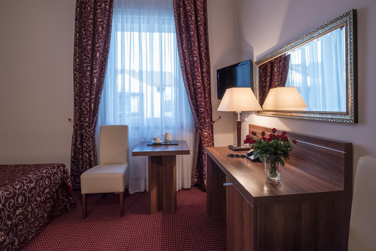 Jasek Premium Hotel Βρότσλαβ Εξωτερικό φωτογραφία