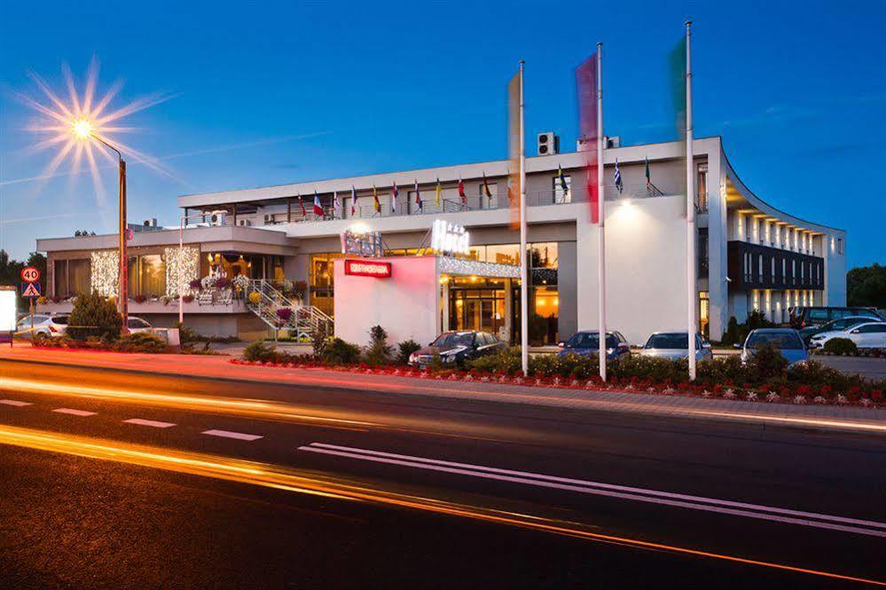 Jasek Premium Hotel Βρότσλαβ Εξωτερικό φωτογραφία